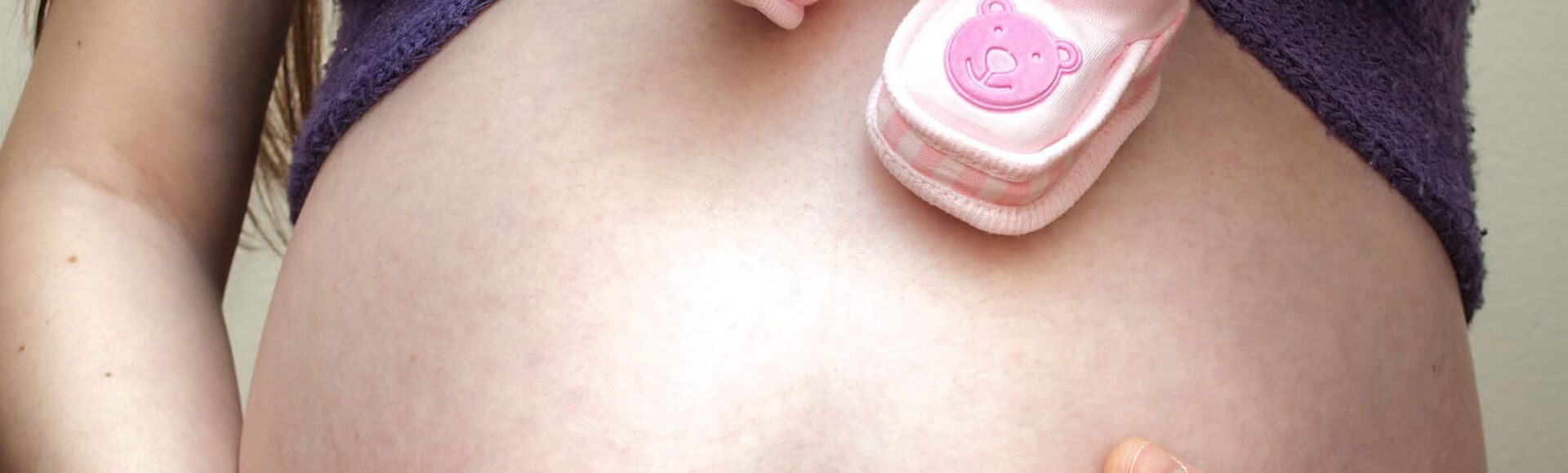 Significado de tocar na barriga de grávida