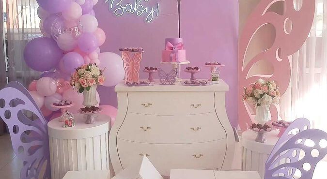 Decoração de chá de bebê com tema borboletas