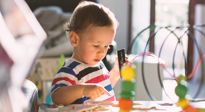 Saiba mais sobre o que é e como aplicar o método Montessori em casa