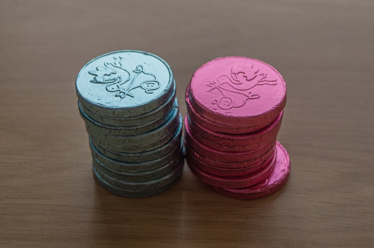 Moedas de brincadeiras para apostar em chá revelação
