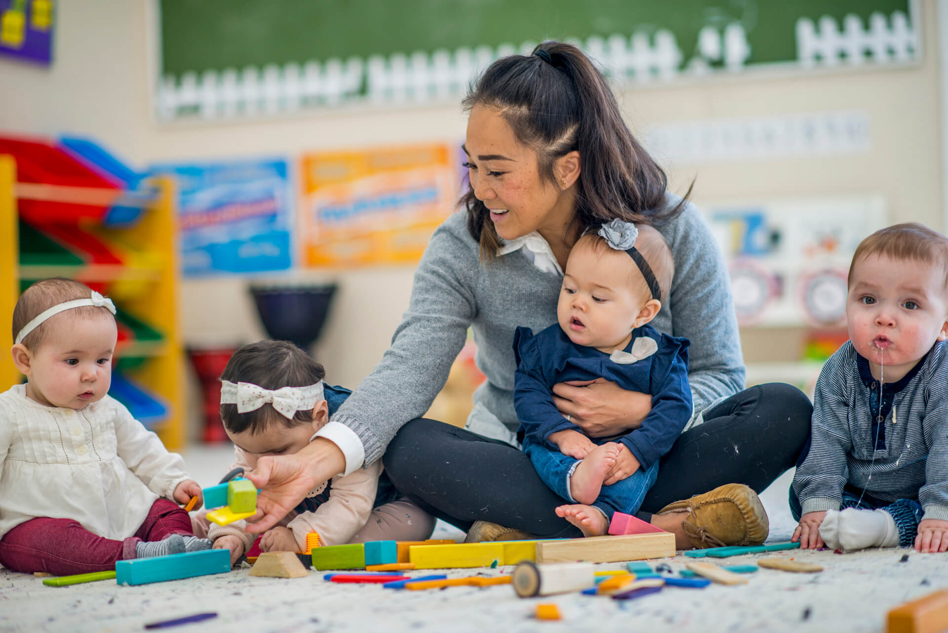 Contratar uma babá e volta ao trabalho