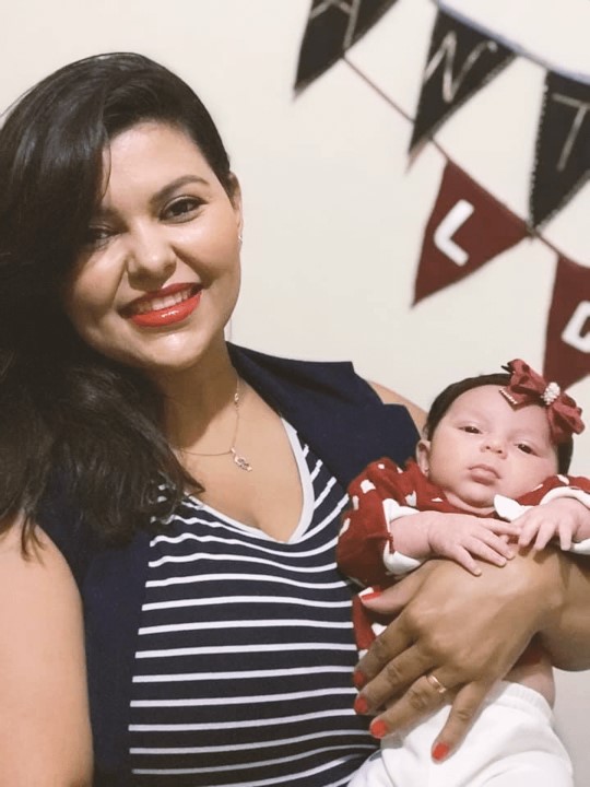 Mamãe Suellen e bebê Antonella